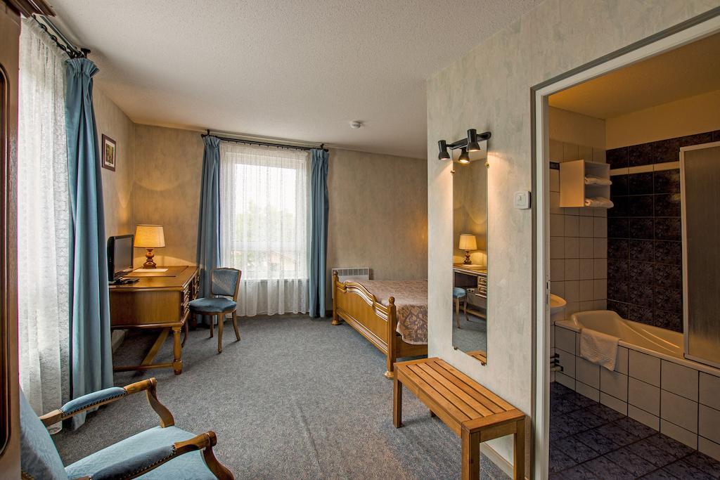 Logis Hotel Restaurant Hostellerie De L'Etoile Wasselonne Rom bilde
